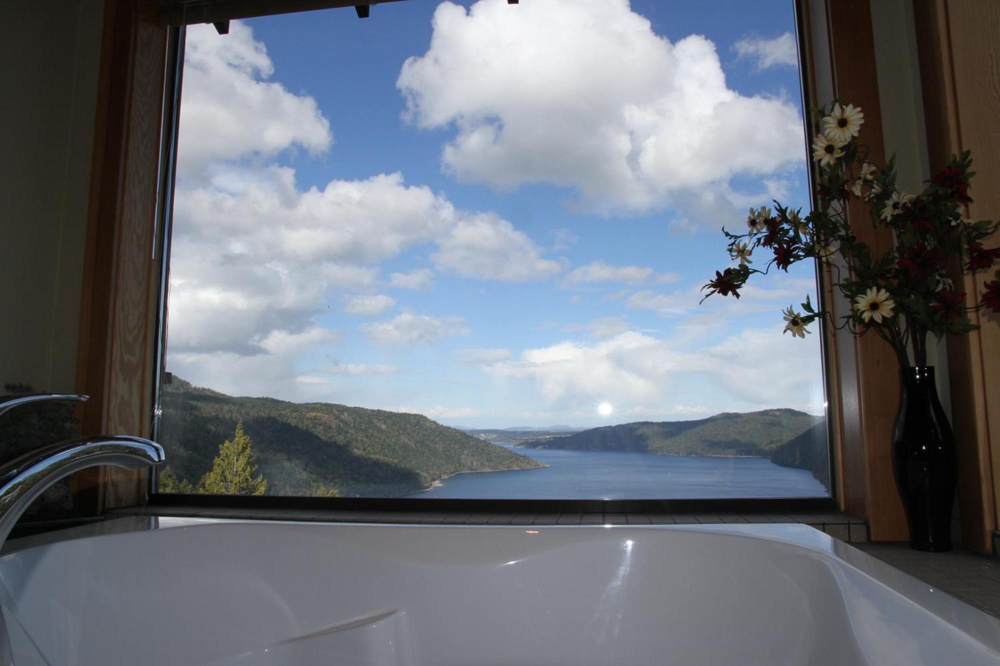 Moon Water Lodge Malahat ห้อง รูปภาพ
