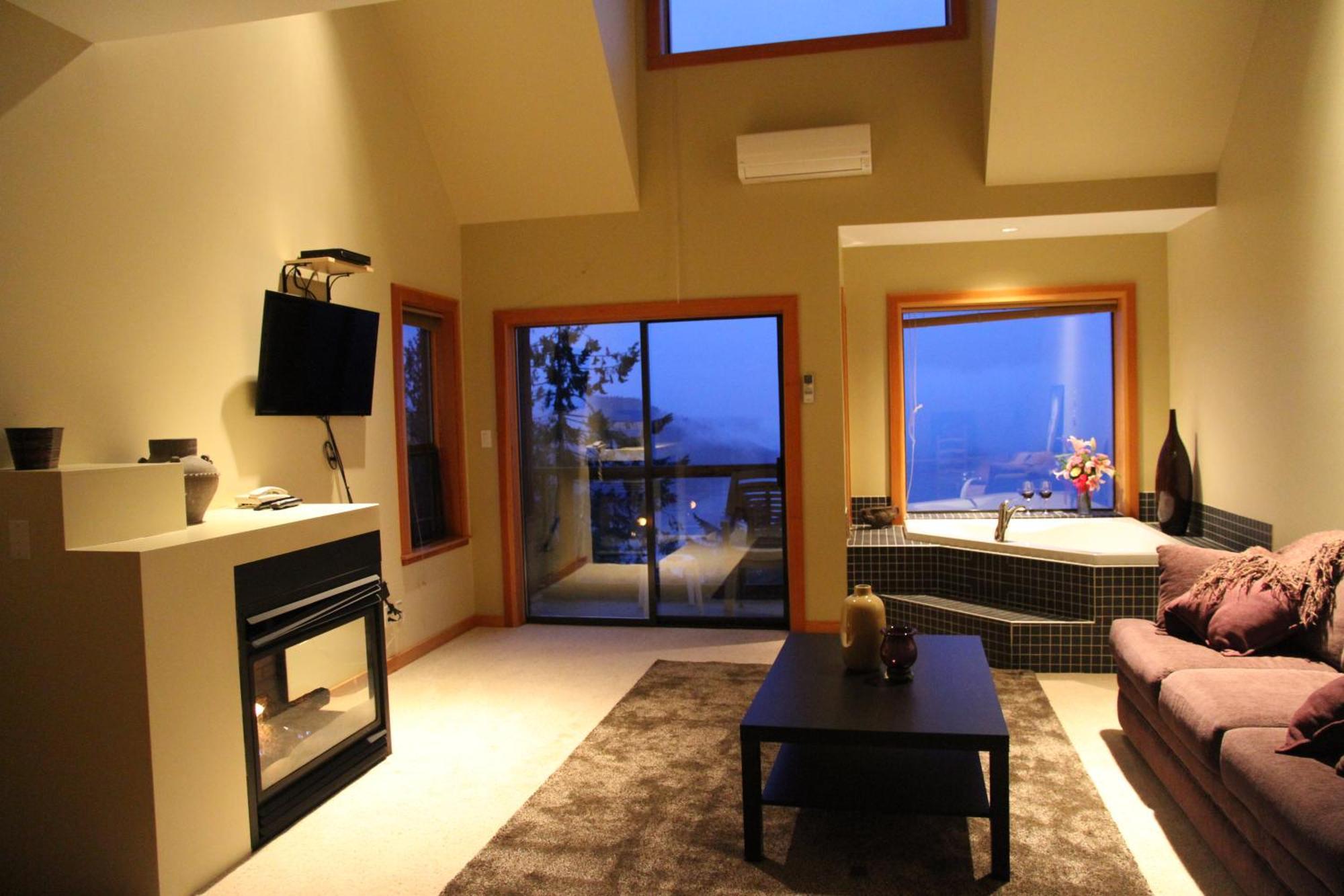 Moon Water Lodge Malahat ห้อง รูปภาพ